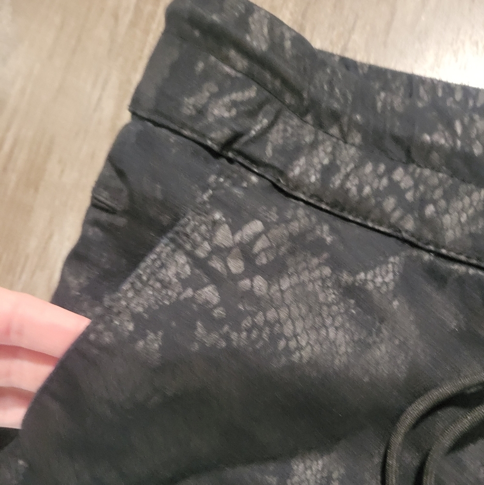 Bevy Flog Shely Snakeskin Python Print Pull On Dr… - image 7